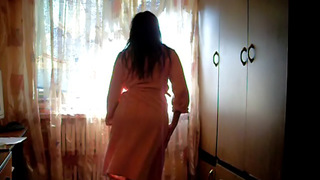 Unforgettable sexy brunette