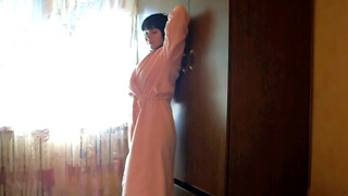 Unforgettable sexy brunette